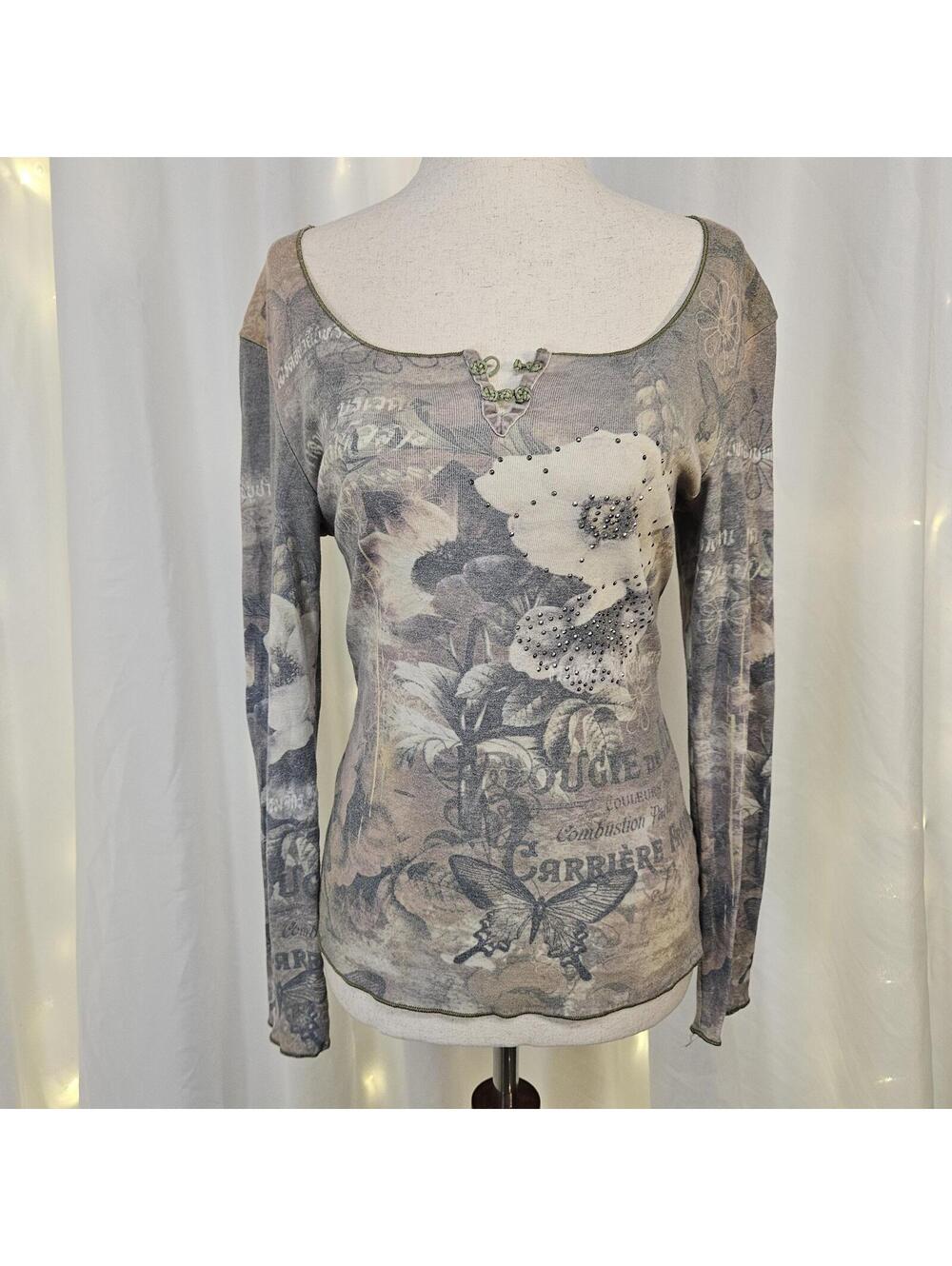 One world PL y2k long sleeve graphic top
